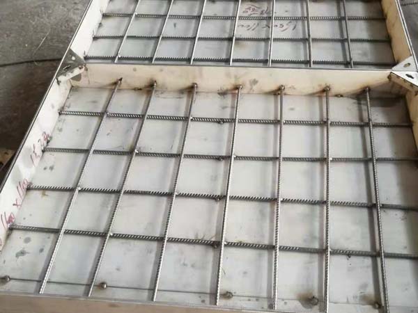 球墨铸铁管道的沟槽回填作业应符合下列规定